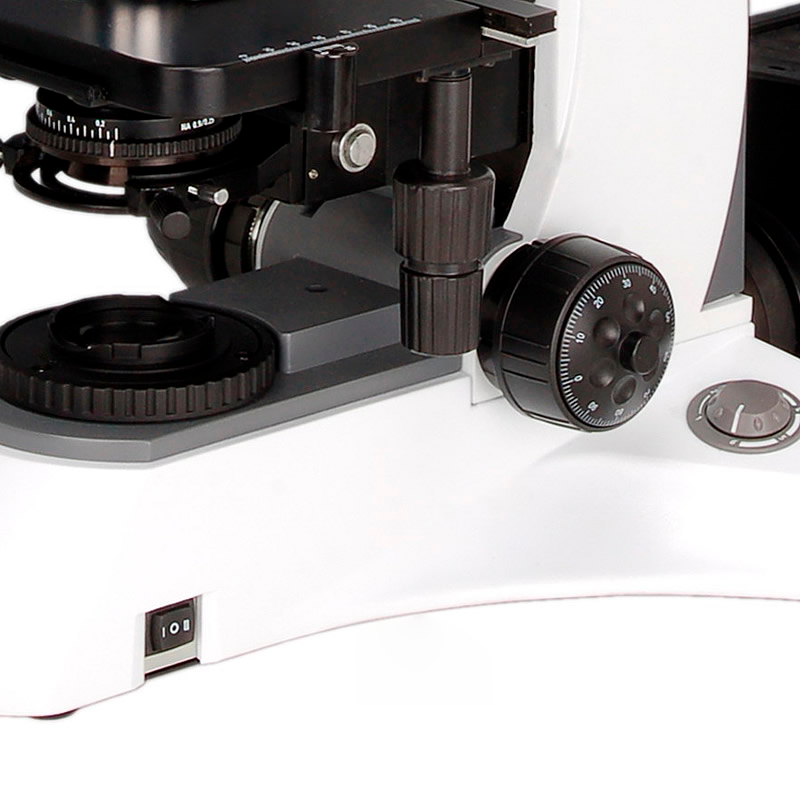 Microscopio Metalúrgico YR0256 – 4